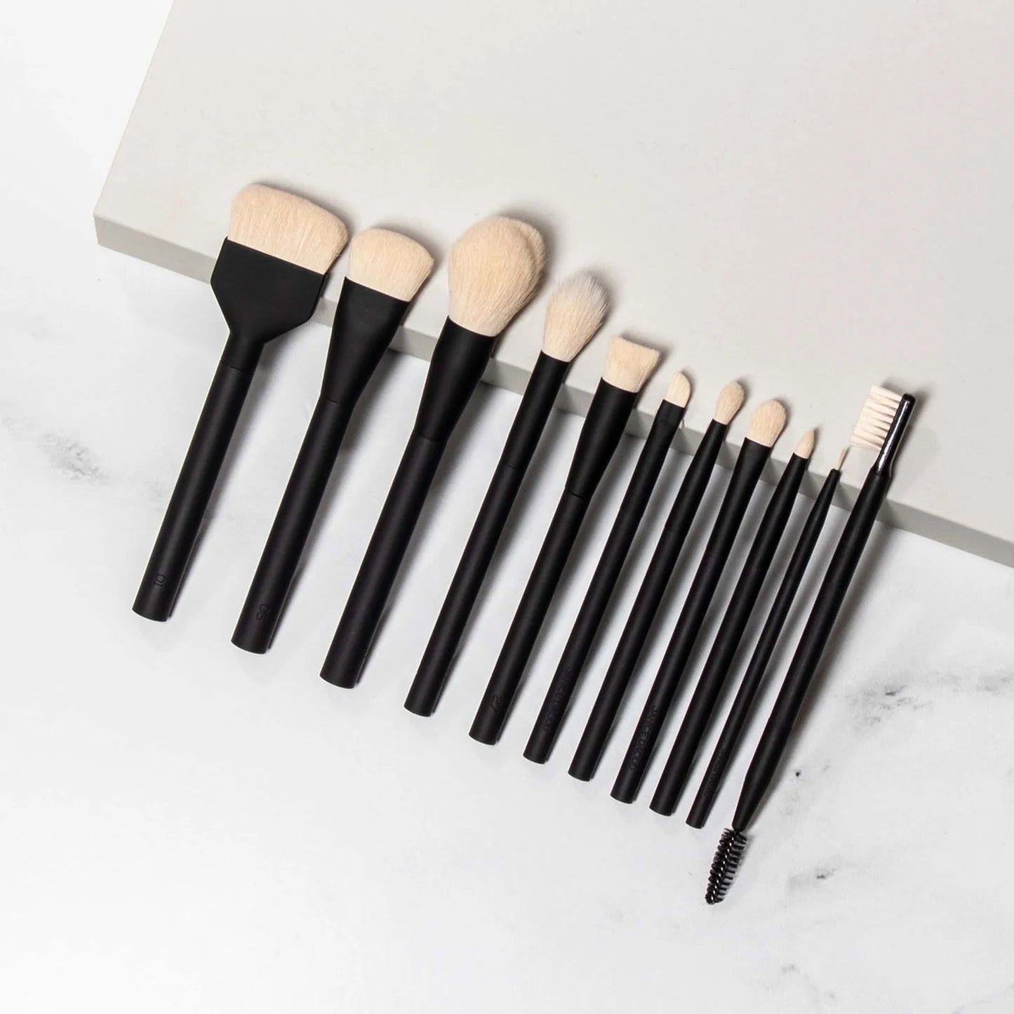 JUEGO DE BROCHAS DE MAQUILLAJE DE 11 PIEZAS DE LARUCE PRO SERIES