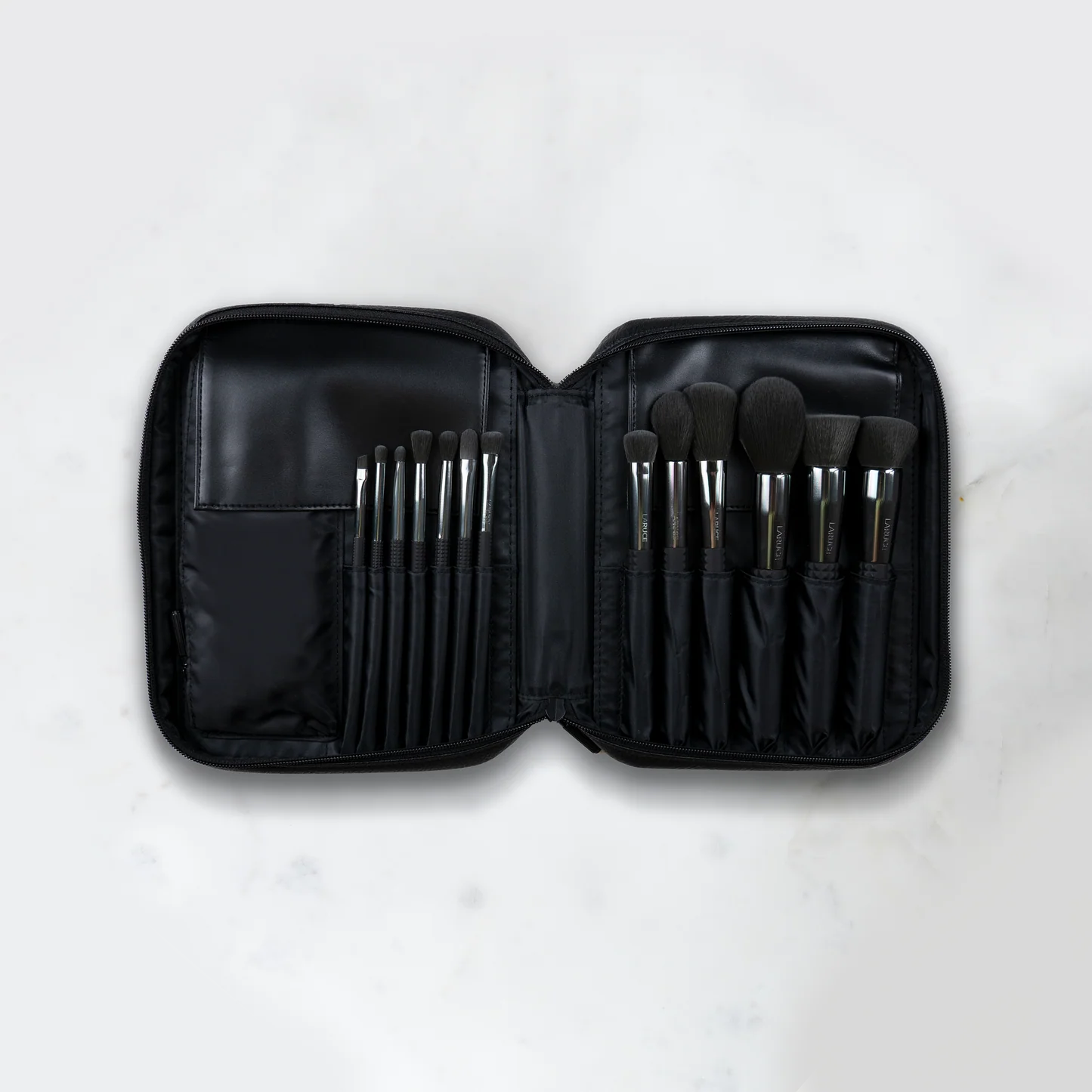 JUEGO DE BROCHAS DE MAQUILLAJE ANN DE 13 PIEZAS CON ESTUCHE