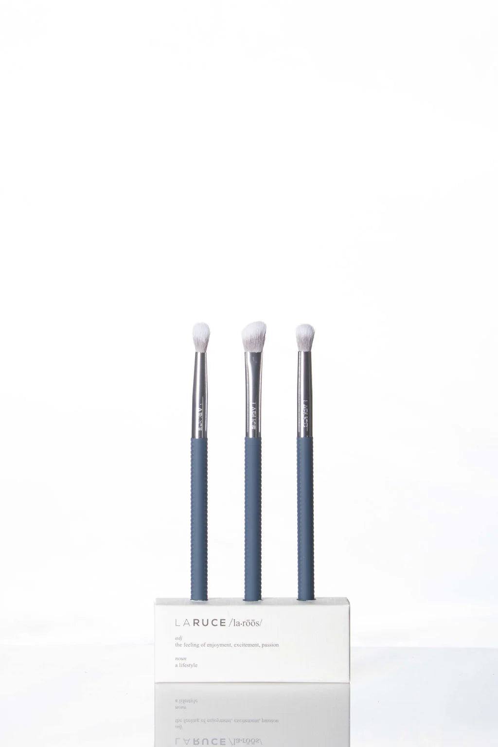 JUEGO DE BROCHAS DE MAQUILLAJE DE 3 PIEZAS CHRIS
